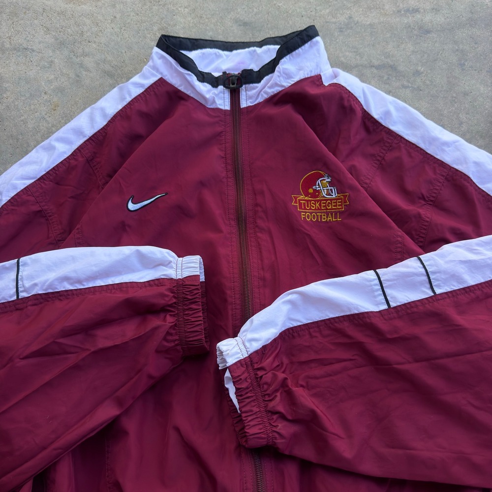 Vintage Y2K Nike Tuskegee Football Windbreaker Jacket Maroon XXL j3
